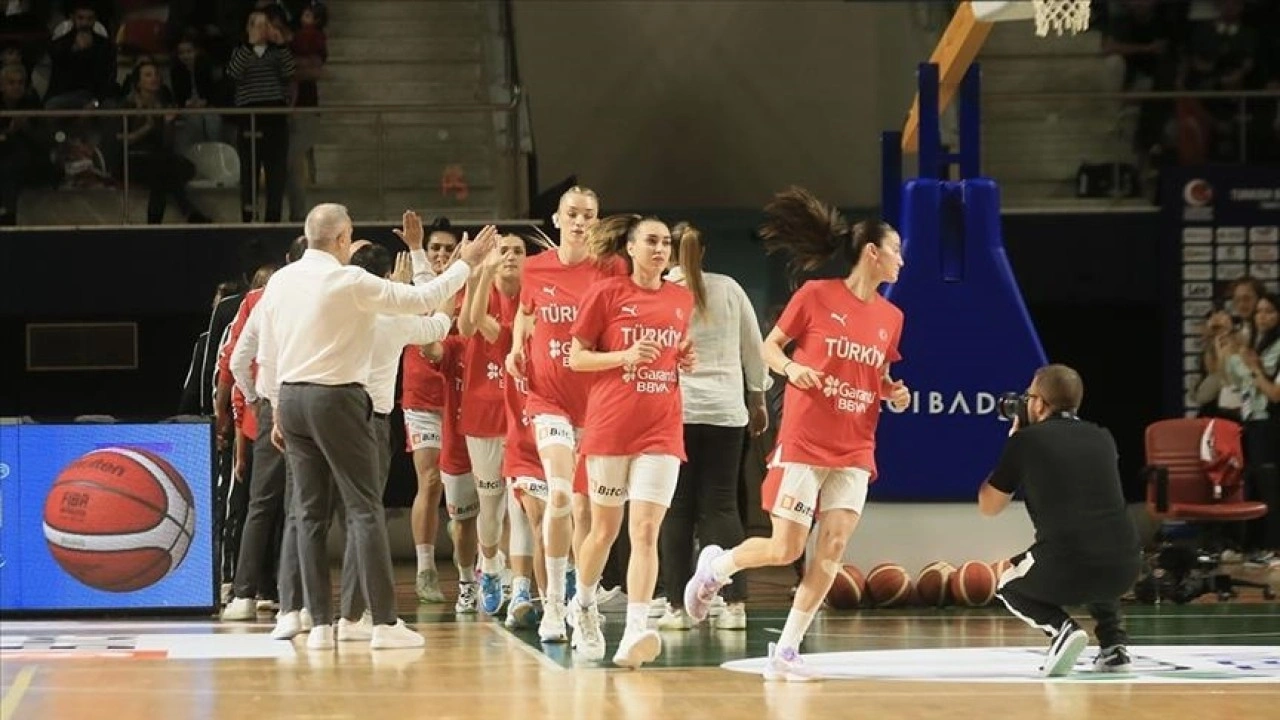 A Milli Kadın Basketbol Takımı'nın Romanya ile yapacağı maçın bilet satışları sürüyor