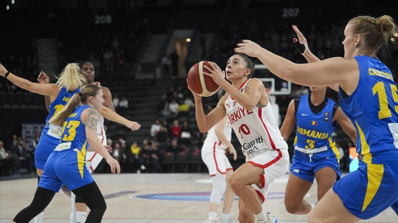 A Milli Kadın Basketbol Takımı, Romanya'yı 101-54 yendi