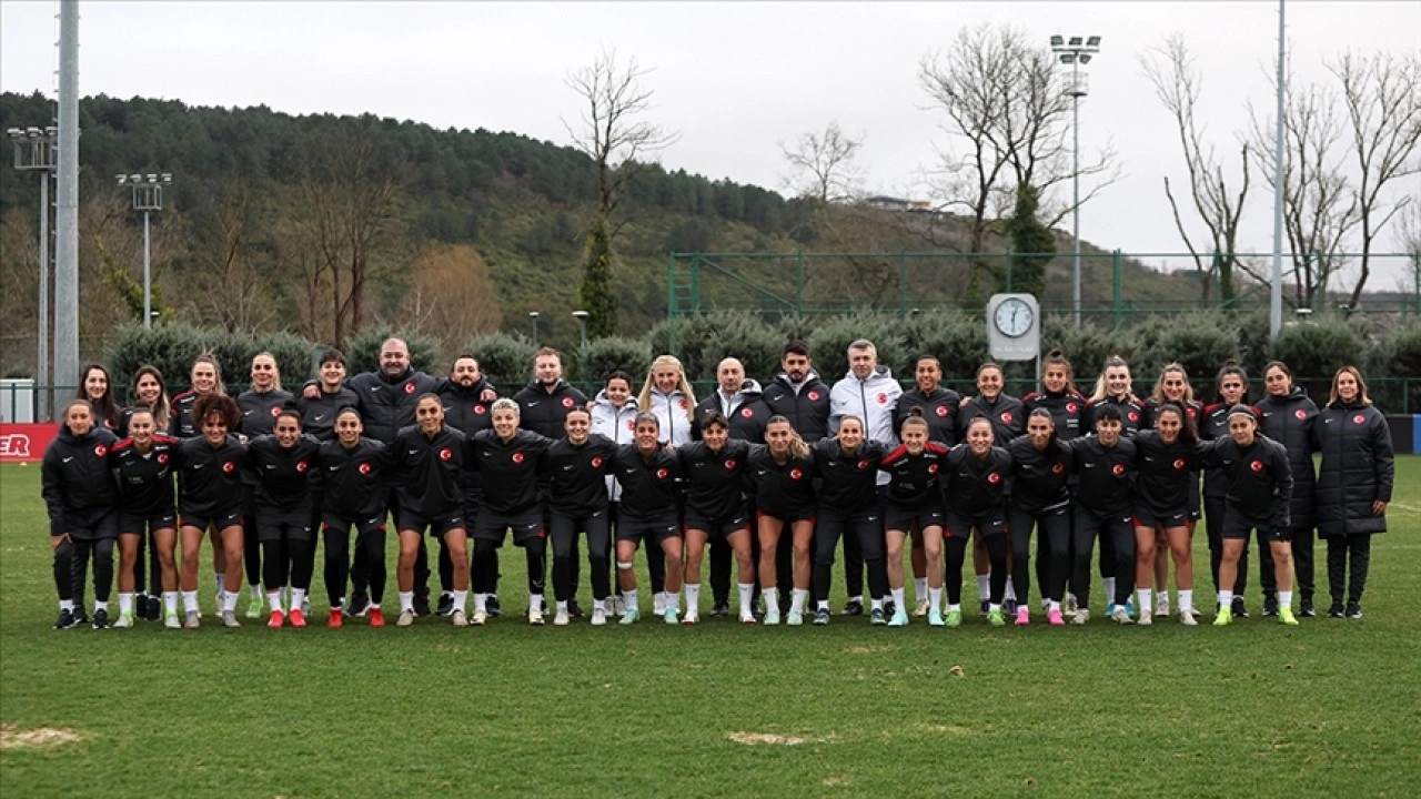 A Milli Kadın Futbol Takımı, UEFA Uluslar B Ligi'nde yarın İrlanda Cumhuriyeti'ne konuk ol