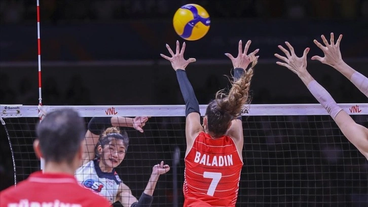 A Milli Kadın Voleybol Takımı, 2022 FIVB Milletler Ligi'nde yarı finale yükseldi