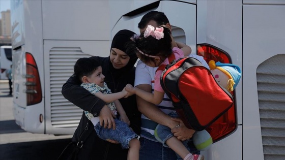 AA'nın gündeme getirdiği Suriyeli engelli çocuk annesi ve kız kardeşine kavuştu