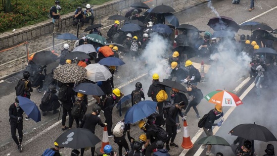 AB'den Hong Kong protestolarına ilişkin 'itidal' çağrısı