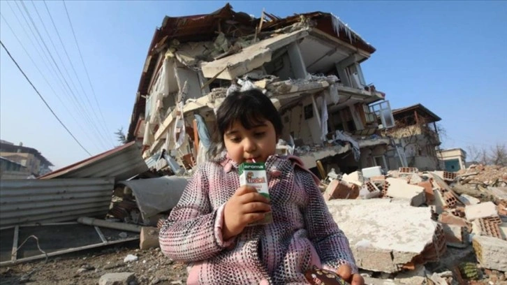 AB, deprem bölgesindeki yardımlarında tıbbi destek ve barınma ihtiyacına odaklanıyor