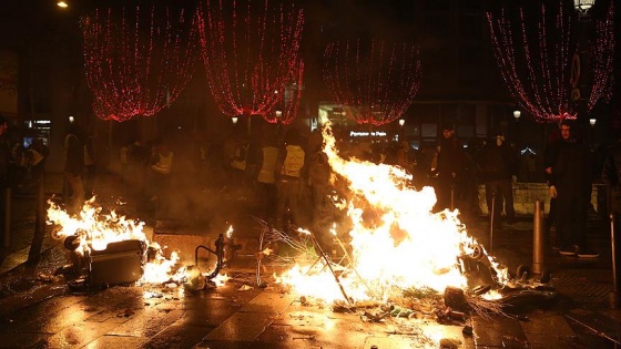 AB Fransa'daki şiddet olaylarına sessiz kaldı