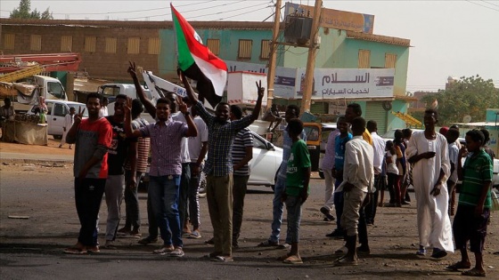 AB: Sudan'da halkın değişim talebini askeri konsey karşılayamaz