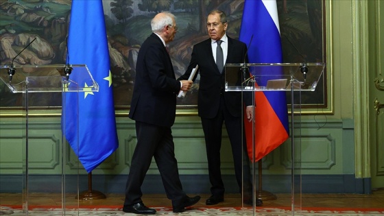 AB Yüksek Temsilcisi Borrell'in Rusya ziyaretinde AB'yi savunmadığı gerekçesiyle istifasını istedi