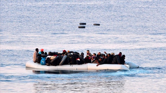 AB Yunanistan'dan göçmenlerin denizde geri itilmesini soruşturmasını istedi