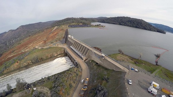 ABD'de delinen baraj havadan görüntülendi