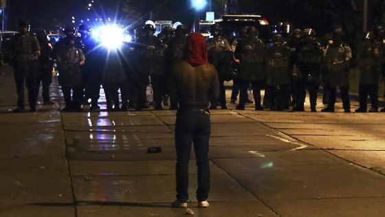 ABD'de polis şiddeti protestoslarında 5 kişi yaralandı