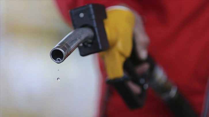 ABD ile Avrupalı ülkeler, Rusya'dan petrol ithalatını durdurmayı tartışıyor