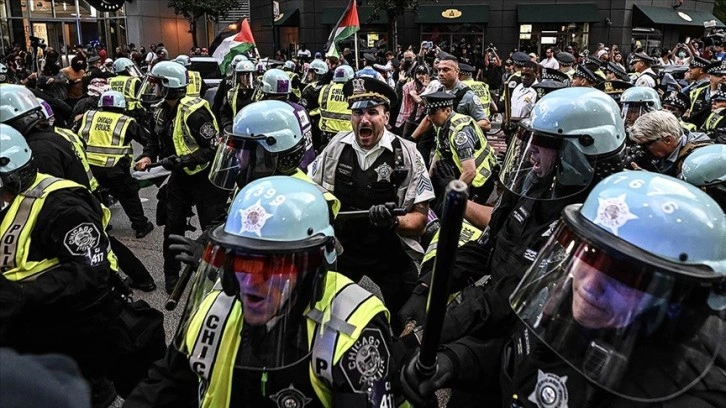 ABD polisinden İsrail protestosunda göstericilere ve basın mensuplarına sert müdahale