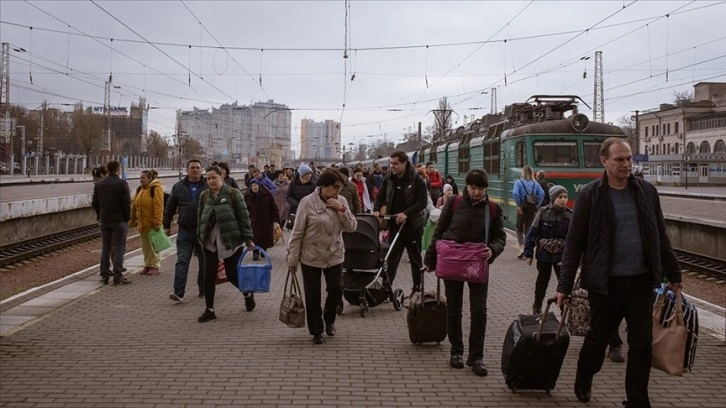 AB'den Rusya'ya Mariupol'den sivillerin tahliyesine imkan vermesi için çağrı