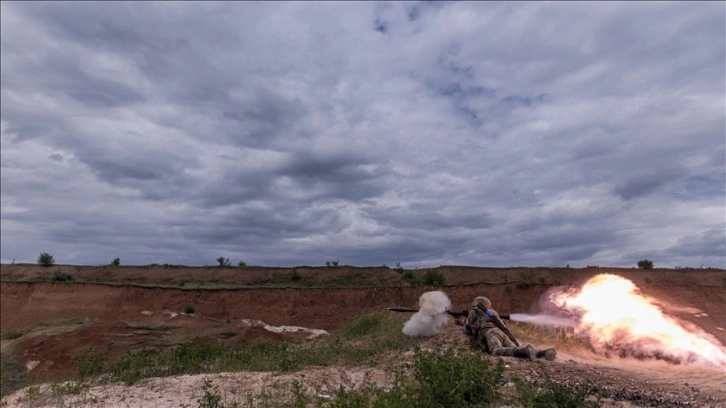 ABD'nin Ukrayna'ya bazı Amerikan silahlarını Rusya'da kullanma izni verdiği bildirild