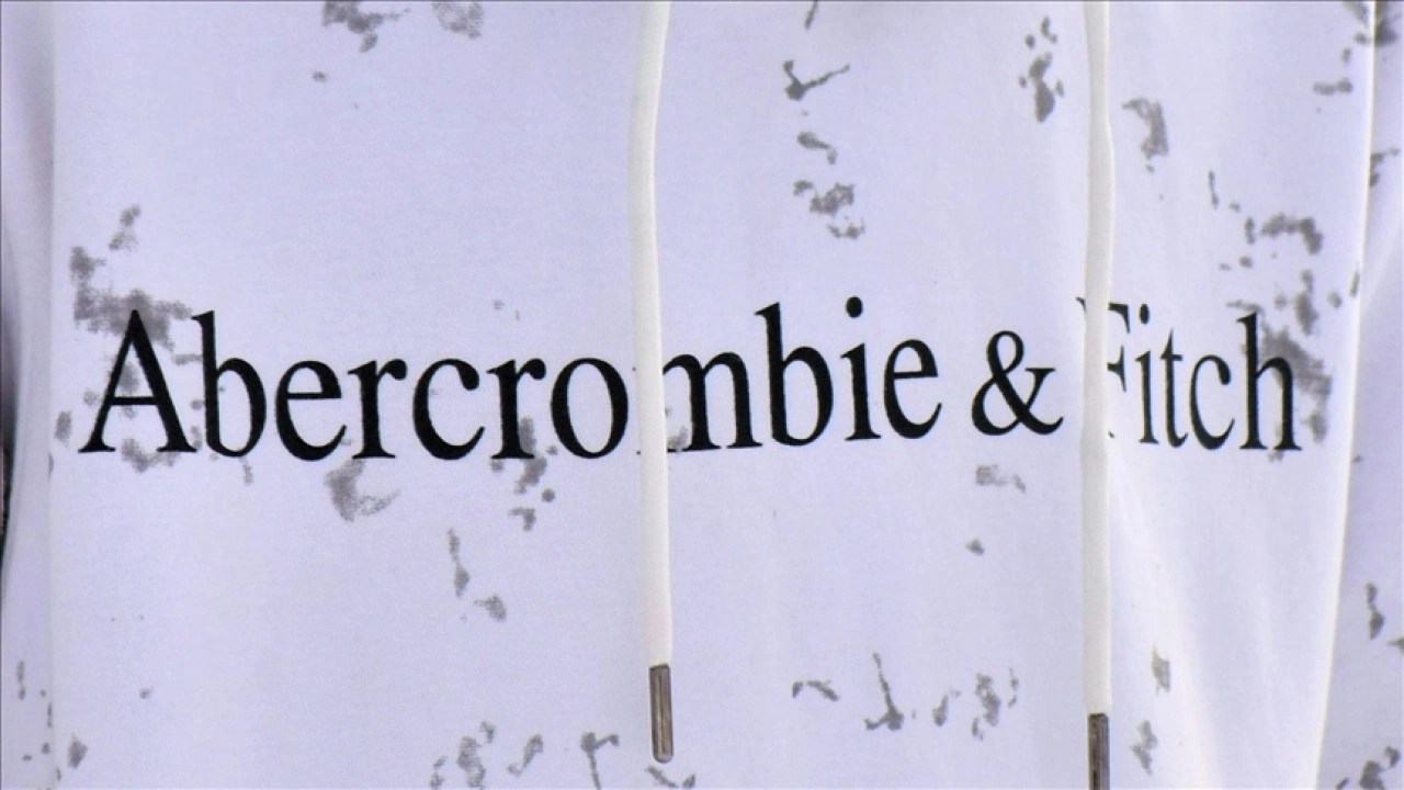 Abercrombie & Fitch markasının eski üst yöneticisine "fuhuş" suçlaması