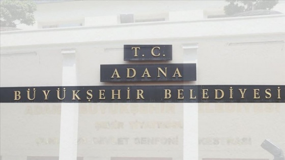 Adana Büyükşehir Belediyesinden çıkarılan 3 işçiye ilçe belediyesi sahip çıktı