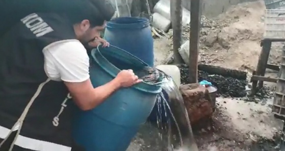 Adana’da 2 bin litre sahte içki ele geçirildi