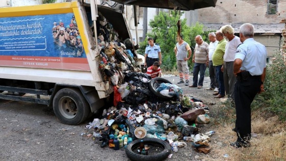 Adana'da çöp kamyonunda patlama: 2 işçi yaralı