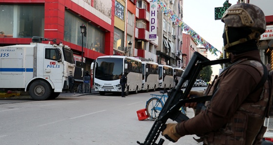 Adana'da HDP'ye PKK operasyonu