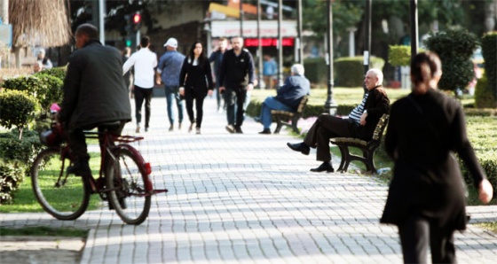 Adana’da Ömer Çelik sevinci