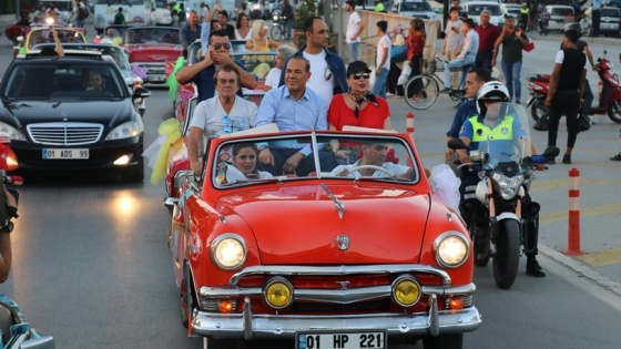 Adana'da 'Sevgi Korteji'