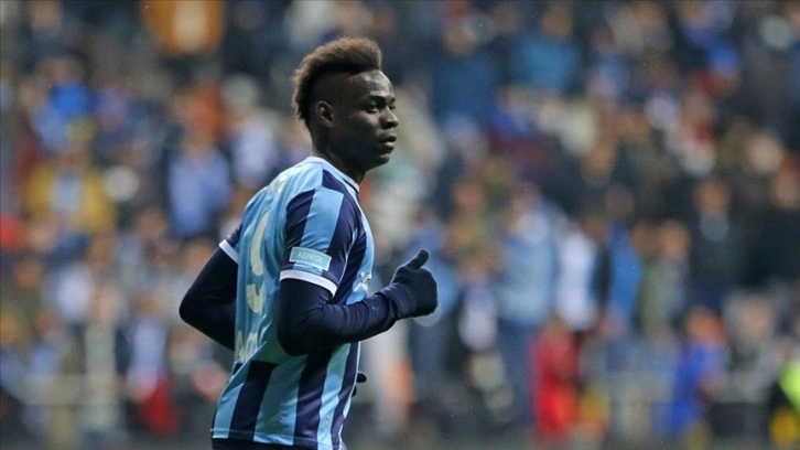 Adana Demirspor, İtalyan forvet Mario Balotelli'yi transfer etti