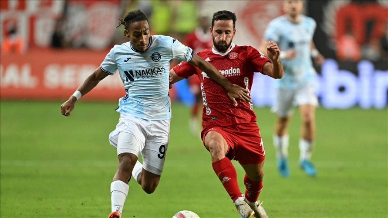 Adana Demirspor, Süper Lig'de yarın Antalyaspor'u konuk edecek