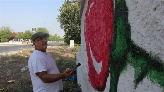 Adanalı ressam çizimleriyle sokakları renklendiriyor