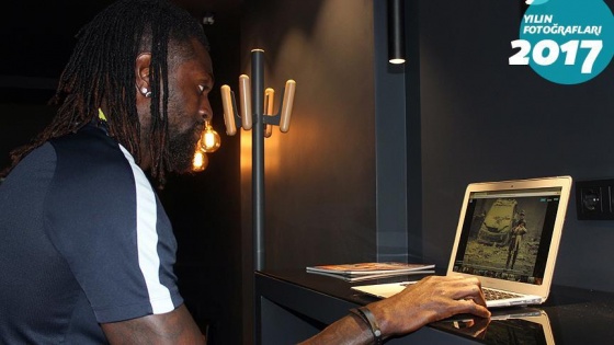 Adebayor 'Yılın Fotoğrafları' oylamasına katıldı