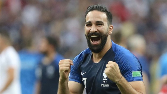 Adil Rami Fenerbahçe için İstanbul'a geliyor