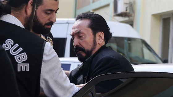 Adnan Oktar örgüt üyelerine 'Askere gitmeyin' talimatı vermiş