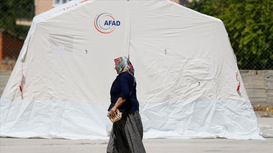 AFAD Denizli'deki deprem bölgesine 500 bin lira yardım gönderdi