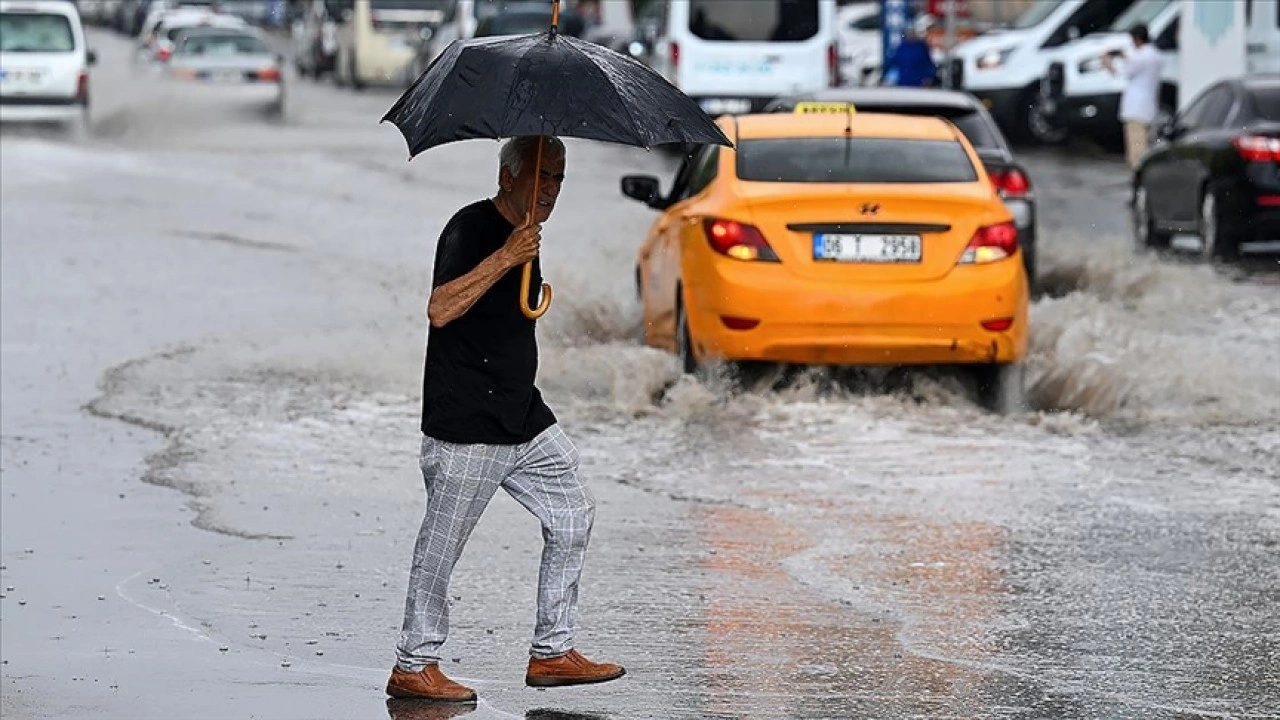 AFAD'dan 23 şehre "sarı", 3 şehre de "turuncu" kodlu sağanak uyarısı