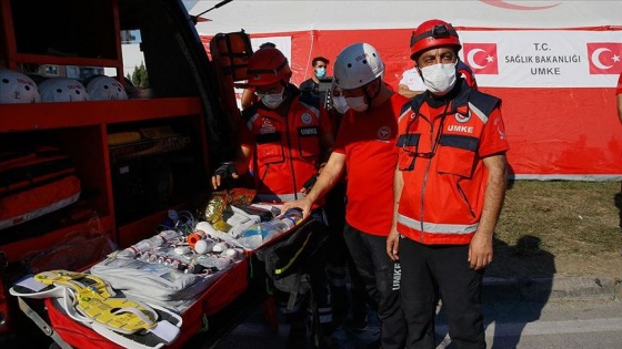 Afet bölgesinin hayat kurtaran UMKE &#039;çantaları&#039;