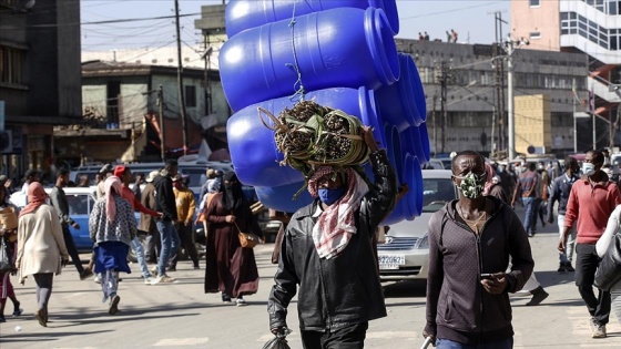 Afrika'da Kovid-19'dan hayatını kaybedenlerin sayısı 106 bin 893'e ulaştı