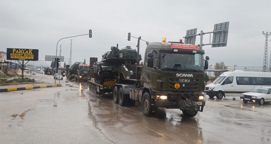 Afrin için tank sevkiyatları sürüyor