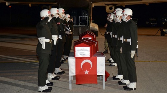 Ağrı'da şehit olan uzman çavuşlar için Erzurum'da tören düzenlendi