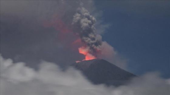 Agung Yanardağı çevresinde tahliye sayısı artıyor