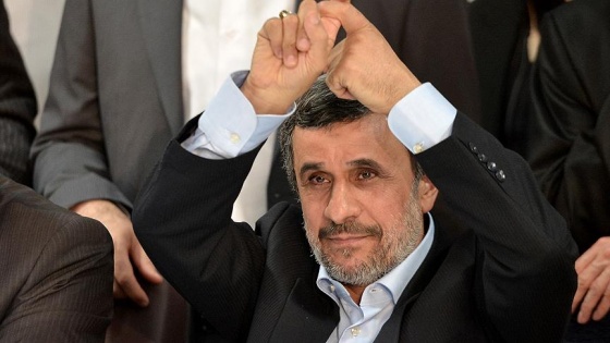 Ahmedinejad Cumhurbaşkanlığı için aday oldu