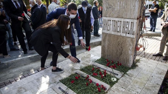 Ahmet Taner Kışlalı kabri başında anıldı