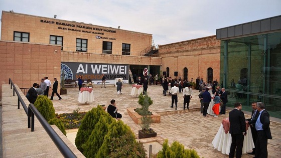 Ai Weiwei sergisi Mardin'de ziyarete açıldı