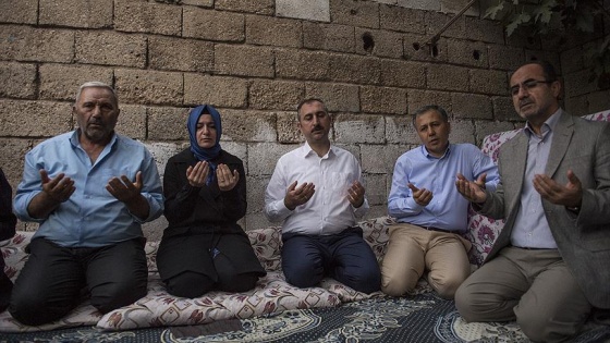 Aile Bakanı Kaya'dan Gaziantep'e taziye ziyareti