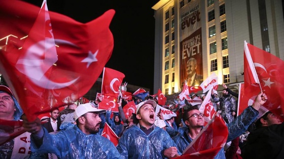 AK Parti'de 'evet zaferi' coşkusu