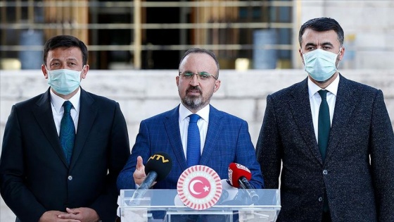 AK Parti&#039;li Turan&#039;dan Meclis önünde bekleyen baro başkanlarına ilişkin açıklama