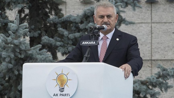 'AK Parti milletle birlikte meydanı vatan hainlerine bırakmadı'