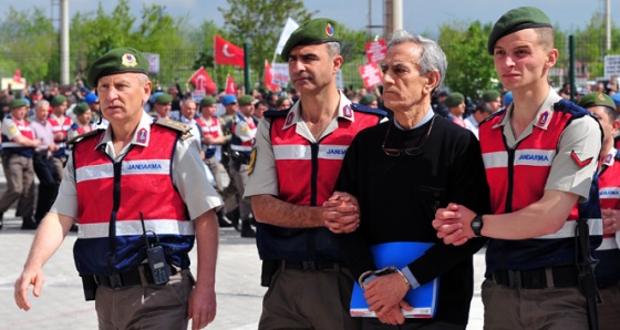 Akın Öztürk: Darbeden haberim yok