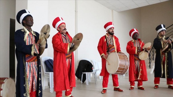 Aksaray Üniversitesi mehter takımının Ugandalıları ilgi çekiyor