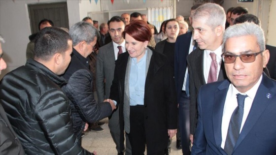 Akşener partililerden kapı kapı dolaşmalarını istedi