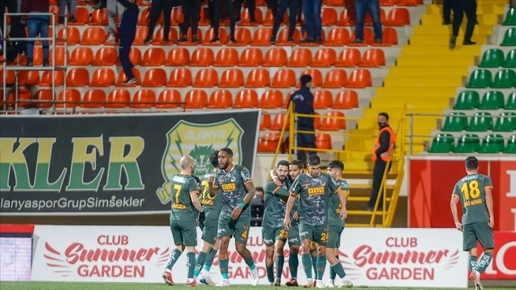 Alanyaspor ligde ve kupada iddialı