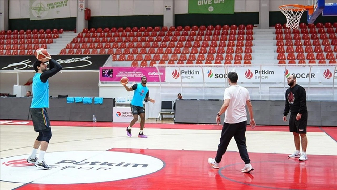 Aliağa Petkimspor, Avrupa'da çeyrek final hedefini bırakmıyor