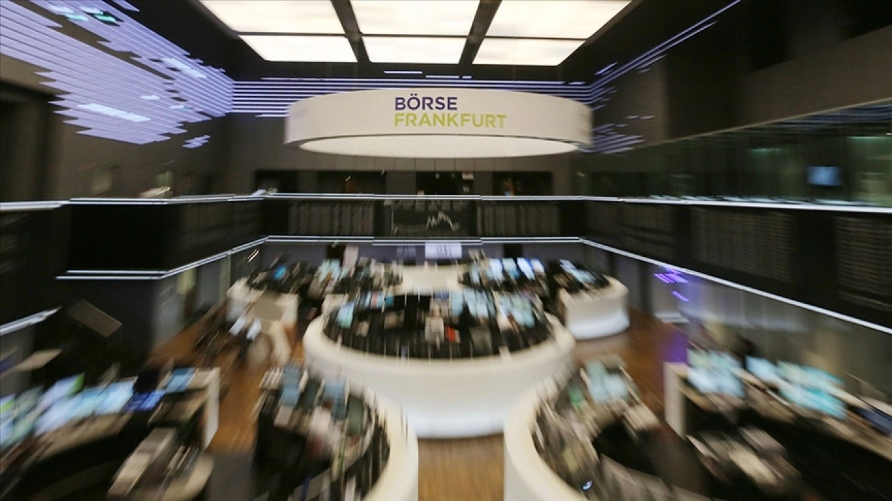 Alman borsasında DAX 40 Endeksi, 43 günde 15 kez rekor kırdı